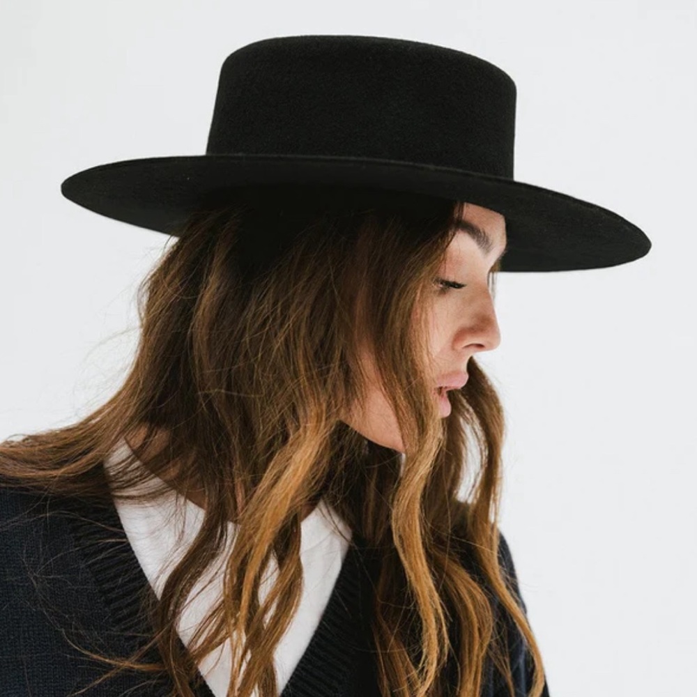 Gigi pip wide brim hat